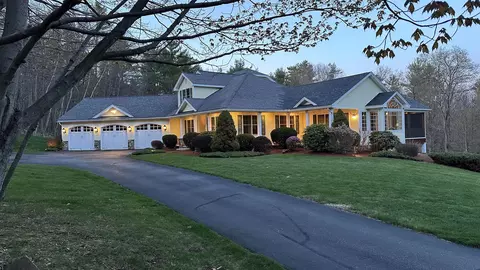 11 West Rd, Canterbury, NH 03224