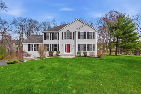 14 Buckhide Rd, Windham, NH 03087