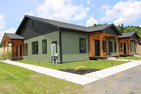 481 Gilman Rd, Lyndon Center, VT 05850