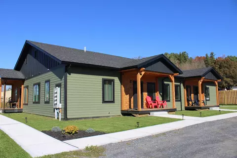 481 Gilman Rd, Lyndon Center, VT 05850