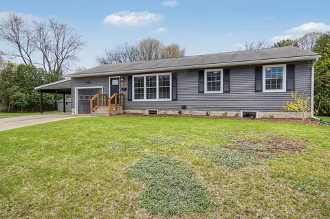 49 Helen Ave, South Burlington, VT 05403