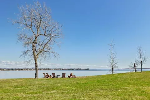 Exterior - 431 Mcgregor Pt, Alburgh, VT 05440 photo 8 of 13