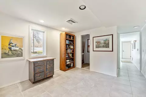 Entry Way - 431 Mcgregor Pt, Alburgh, VT 05440 photo 3 of 7