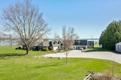 Exterior - 431 Mcgregor Pt, Alburgh, VT 05440 photo 1 of 13