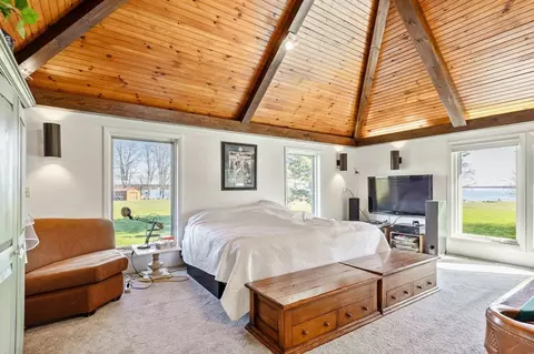 Bedroom - 431 Mcgregor Pt, Alburgh, VT 05440 photo 4 of 5