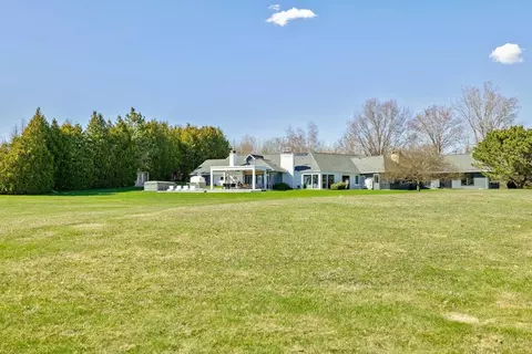 Exterior - 431 Mcgregor Pt, Alburgh, VT 05440 photo 10 of 13