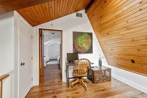 Entry Way - 431 Mcgregor Pt, Alburgh, VT 05440 photo 6 of 7