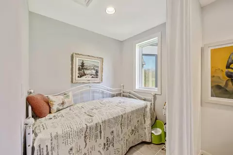 Bedroom - 431 Mcgregor Pt, Alburgh, VT 05440 photo 1 of 5