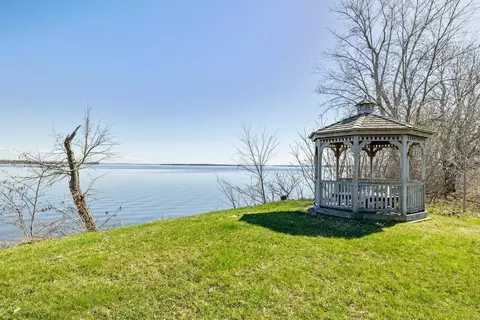 View/Area - 431 Mcgregor Pt, Alburgh, VT 05440 photo 2 of 4