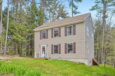 17 Seminole Rd, Hillsborough, NH 03244