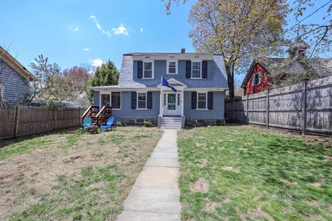 58 N Adams St, Manchester, NH 03104