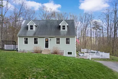 345 Davison Rd, Henniker, NH 03242