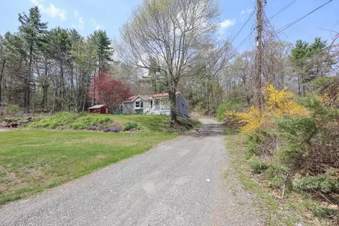 Exterior - 222 Hampstead Rd, Derry, NH 03038 photo 2 of 10