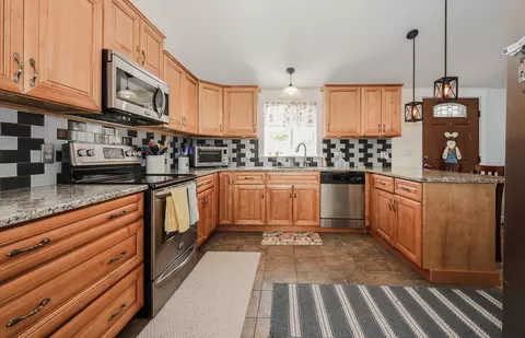 Kitchen - 222 Hampstead Rd, Derry, NH 03038 photo 1 of 4