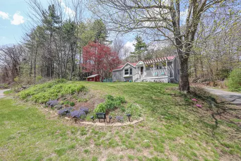 Exterior - 222 Hampstead Rd, Derry, NH 03038 photo 1 of 10