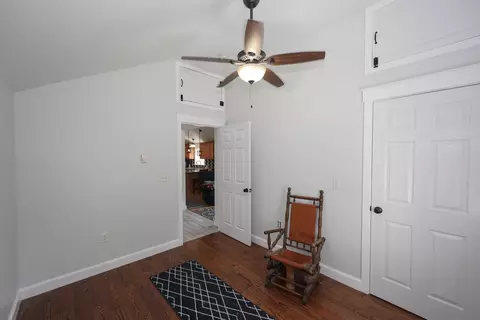 Entry Way - 222 Hampstead Rd, Derry, NH 03038 photo 2 of 3