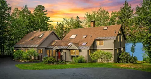 109 S Cove Rd, New London, NH 03257
