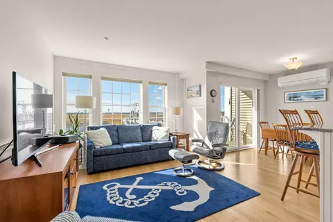 580 Winnacunnet Rd #205, Hampton, NH 03842