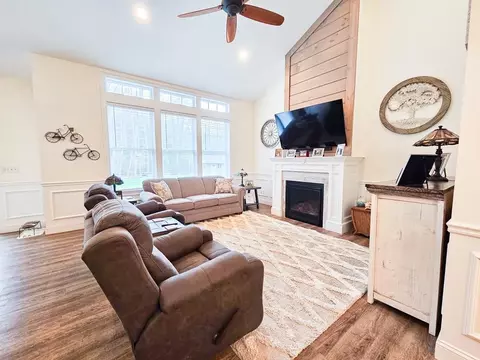 Living - 55 Windsor Rd, Epsom, NH 03234 photo 2 of 3