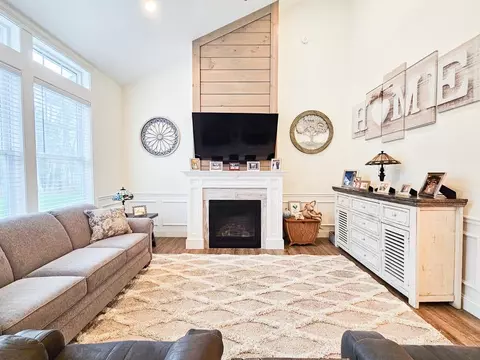 Living - 55 Windsor Rd, Epsom, NH 03234 photo 3 of 3