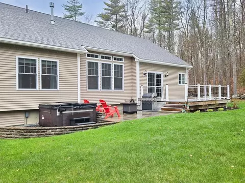 Exterior - 55 Windsor Rd, Epsom, NH 03234 photo 6 of 9