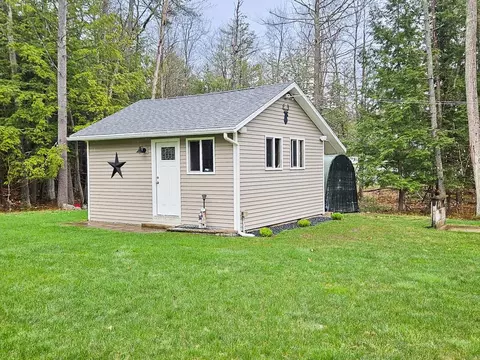 Exterior - 55 Windsor Rd, Epsom, NH 03234 photo 8 of 9