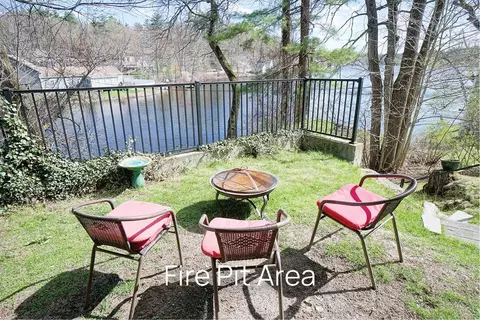 19 Waterfront Way, Salem, NH 03079