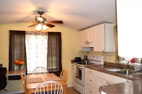 24 Okane Ave, Bethlehem, NH 03574 photo 7