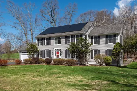 6 Drury Plains Rd, Stratham, NH 03885