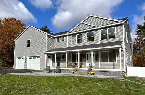 76 Curries Way, Brookfield, NH 03872