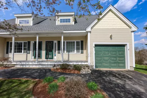 58 Arrow Ln, Raymond, NH 03077