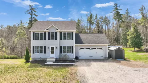 125 Pine Meadows Cir, Bennington, NH 03442