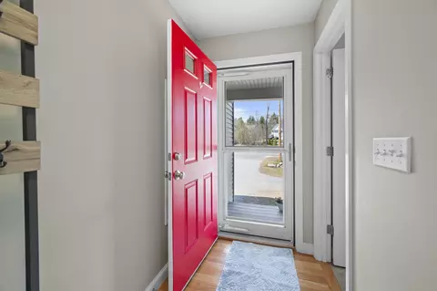 Entry Way - 82 Fremont Rd #A, Epping, NH 03042 photo 1 of 7