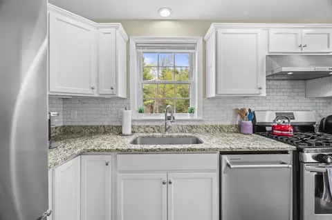 Kitchen - 82 Fremont Rd #A, Epping, NH 03042 photo 3 of 4