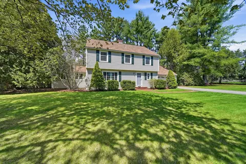 11 River Rd, Amherst, NH 03031