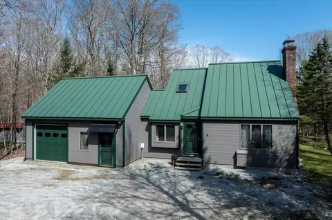 620 Station Rd, Mount Holly, VT 05758