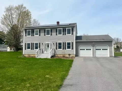 101 Southfield Dr, Williston, VT 05495