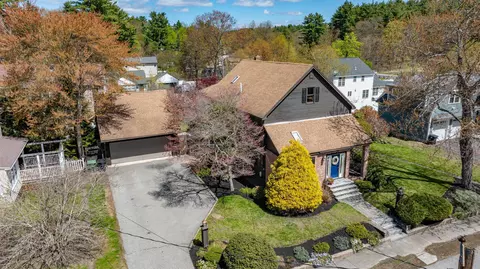 5 Ashland St, Nashua, NH 03064