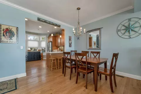 Dining - 24 Harbor Rd #9, Hampton, NH 03842 photo 2 of 2