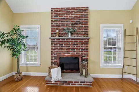 Living - 1 Squire Armour Rd, Windham, NH 03087 photo 3 of 4
