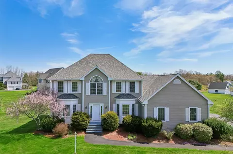 1 Squire Armour Rd, Windham, NH 03087