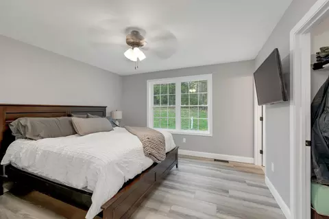 Bedroom - 123 Parade Rd, Barnstead, NH 03218 photo 6 of 8