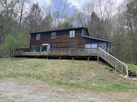 92 Wardon Rd, Putney, VT 05346