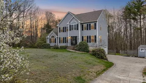 19 Davlynn Dr, Northwood, NH 03261
