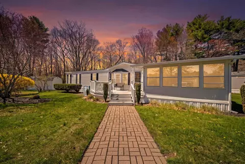 24 Granite Dr, North Hampton, NH 03862