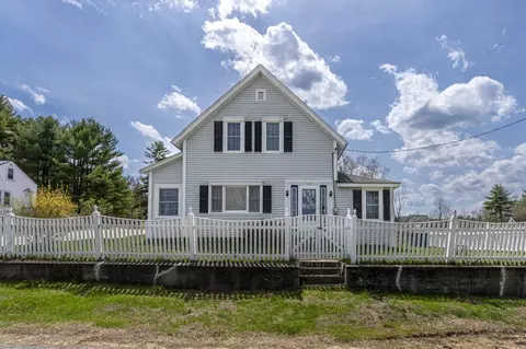 16 Montgomery Dr, Farmington, NH 03835