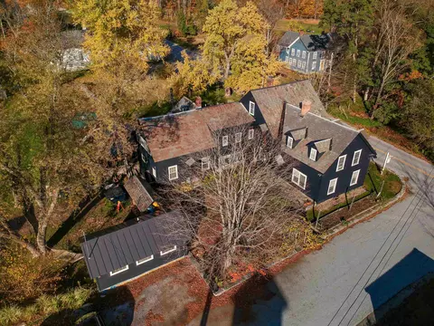 95 Middletown Rd, Londonderry, VT 05155