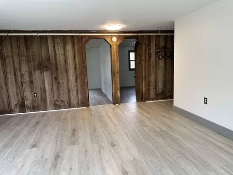 Living - 855 North St, Brandon, VT 05733 photo 5 of 6
