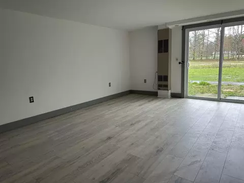 Living - 855 North St, Brandon, VT 05733 photo 3 of 6