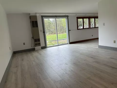 Living - 855 North St, Brandon, VT 05733 photo 6 of 6